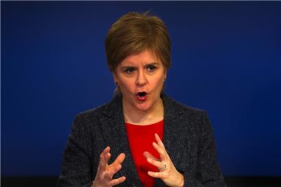 Die schottische Ministerpräsidentin Nicola Sturgeon nutzt jede Gelegenheit, die Zentralregierung in London unter Druck zu setzen
