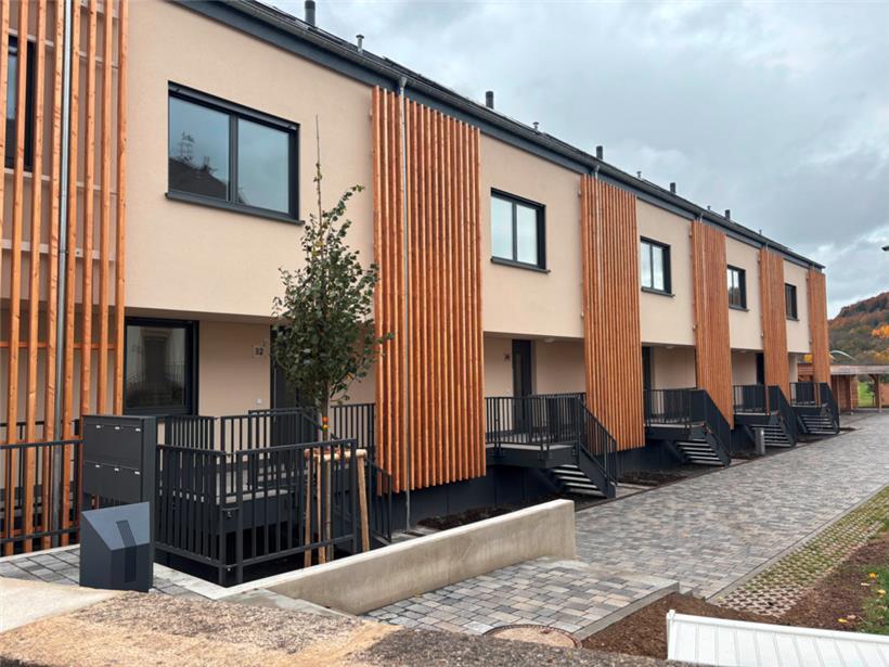 Die sechs neuen Einfamilienhäuser wurden nach dem Prinzip des bezahlbaren Wohnraums errichtet
