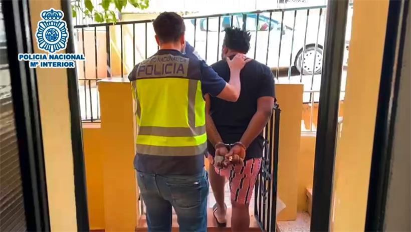 Die spanische Polizei hat auf Mallorca eine Bande von Liebesschwindlern zerschlagen, die via Internet zahlreiche Opfer in Luxemburg und anderen Ländern Europas um insgesamt weit mehr als eine Million Euro betrogen haben soll
