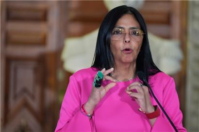 Die venezolanische Vizepräsidentin Delcy Rodríguez spricht im Außenministerium zur Presse
