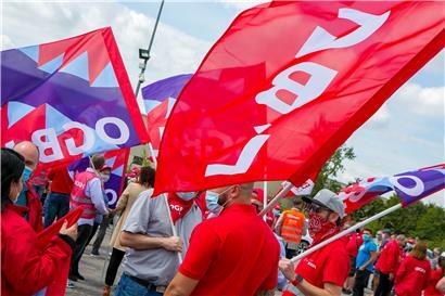 Die verbleibenden Mitarbeiter sollen eine Gehaltskürzung von fünf bis zehn Prozent hinnehmen
