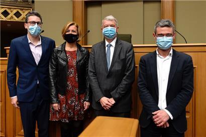 Die vier Oppositionspartien haben 2020 Aufklärung im Fall LUXEOSys gefordert – obwohl zwei der vier Parteien das Projekt ursprünglich befürwortet haben. „déi Lénk“ stimmte dagegen, die Piraten waren bei der ersten Abstimmung noch nicht in der Chamber vertreten.
