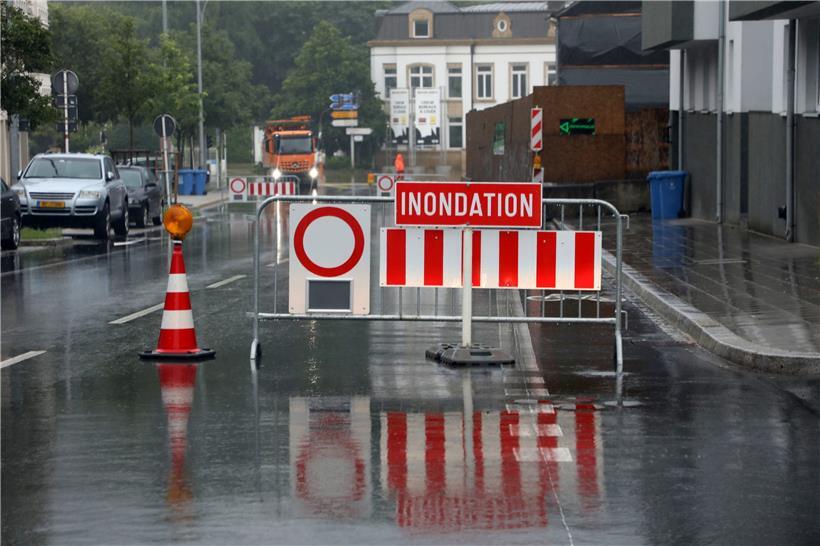 Die Straßenbauverwaltung musste die place François-Joseph Dargent in Eich wegen der Überschwemmungen sperren

