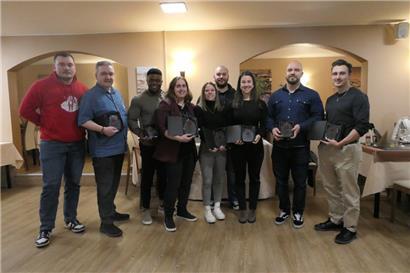 Diese Mitglieder des SC Hamm wurden bei der Generalversammlung im „Il piccolo mondo“ für ihre internationalen Erfolge geehrt: Philippe Parage, Gaston Parage, Yannick Djankou, Ankie Timmers, Mara Strzykala, Gabriel Ndoja, Alba Jurado, Gabriel De Almeida und Kevin Nilles
