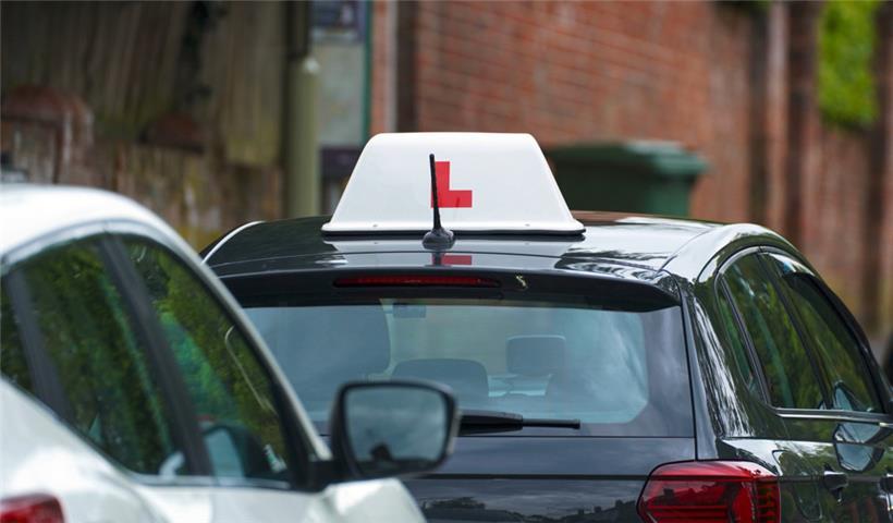 Dieser Führerschein kommt den Fahrschüler ganz schön teuer 
