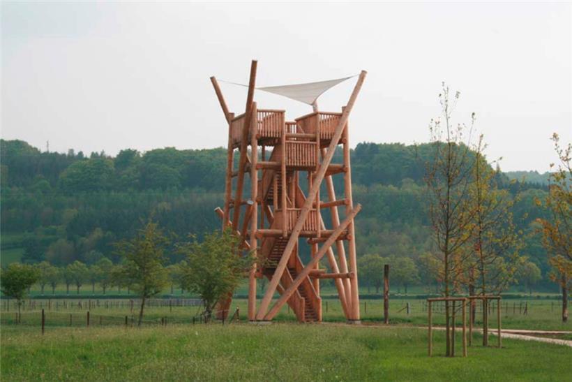 Dieser Holzturm steht heute nicht mehr im Merscher Park. Dafür soll aber ein Nachfolger entstehen. 
