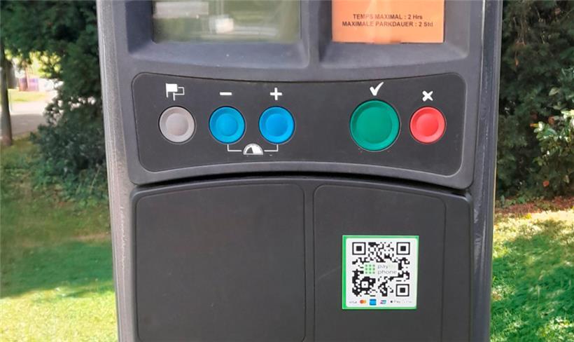 Dieser QR-Code wurde von Betrügern angebracht und dient nicht zum Zahlen der Parkgebühren
