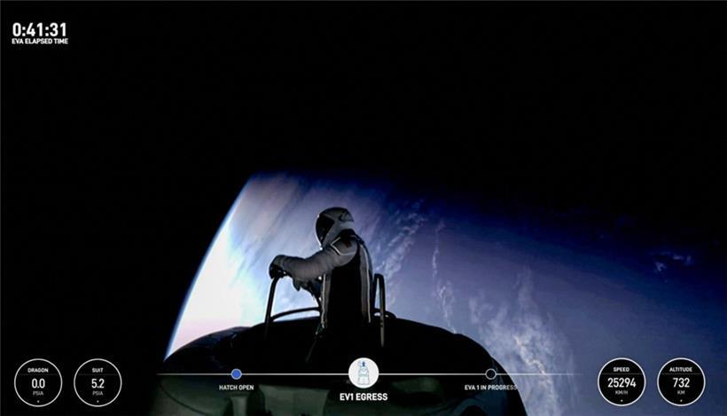 Dieses Bild aus einer Übertragung von SpaceX und Polaris zeigt den US-amerikanischen Fintech-Milliardär Jared Isaacman beim ersten privaten Weltraumspaziergang
