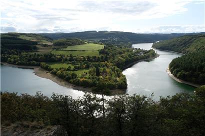 Dieses Jahr besuchen mehr Luxemburger den Naturpark Obersauer. Eine mögliche Ursache: die Reisebeschränkungen, die für die Luxemburger Staatsbürger gelten.
