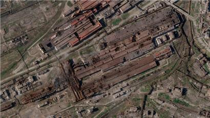 Dieses von Planet Labs PBC zur Verfügung gestellte Satellitenbild zeigt Schäden am Stahlwerk Azovstal in Mariupol
