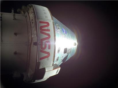 Raumschiff Orion der Artemis-II-Mission am sechsten Tag, NASA-Bild vom 8. April 2026 im Weltraum