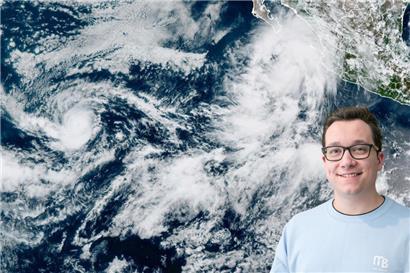 Dieses von der NOAA zur Verfügung gestellte Bild von Dienstag zeigt den Tropensturm Lorena (oben, r.) vor der Westküste Mexikos und den Hurrikan Kiko (l.) in den offenen Gewässern des östlichen Pazifiks
