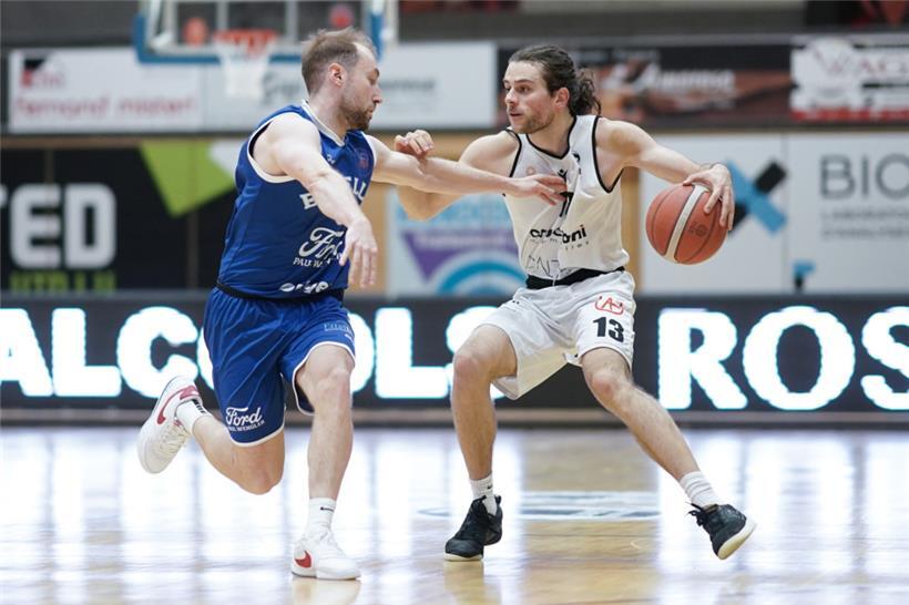 Dino Ceman (r.) läuft in Zukunft für Esch auf
