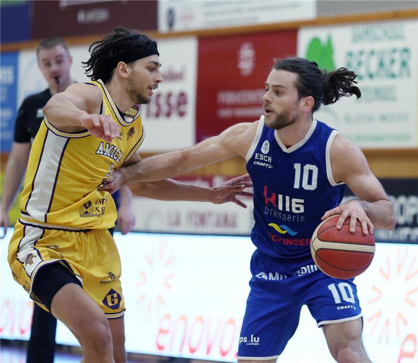 Dino Ceman feiert mit Basket Esch den ersten Sieg auf dem Weg ins Halbfinale im Basketballspiel