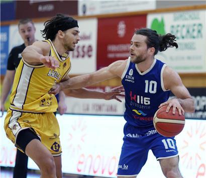 Dino Ceman feiert mit Basket Esch den ersten Sieg auf dem Weg ins Halbfinale im Basketballspiel