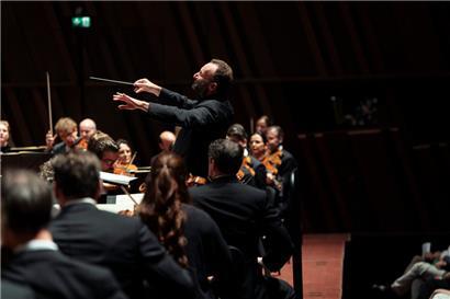 Dirigent Kirill Petrenko eröffnete die Saison in der Philharmonie
