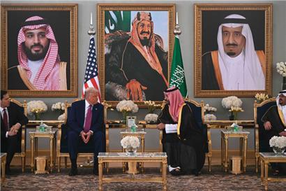 Doanld Trump und der saudische Kronprinz Mohammed Bin Salman bei einem Treffen am 13. Mai in Riad
