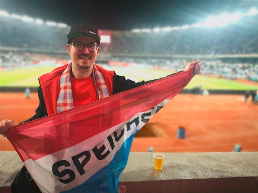 Dominique Gödert vor dem Anpfiff in Georgien 
