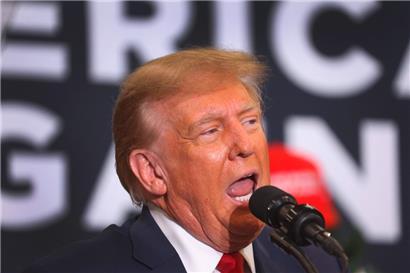 Donald Trump darf den größten Bockmist erzählen, seine Anhänger glauben ihm
