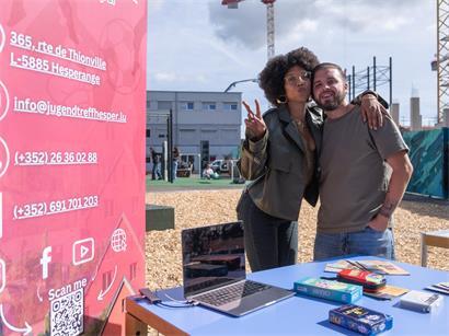 Doris do Rosario und Steve Costa vom Jugendhaus Hesperingen setzen auf Angebote, die sich am Bedarf der Jugendlichen orientieren und von ihnen mitgestaltet werden