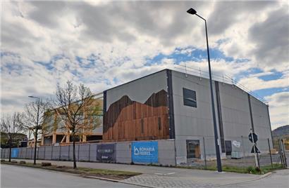 Dort, wo bis zum Herbst der Wiki-Beach stand, entsteht die größte Boulderhalle der Großregion
