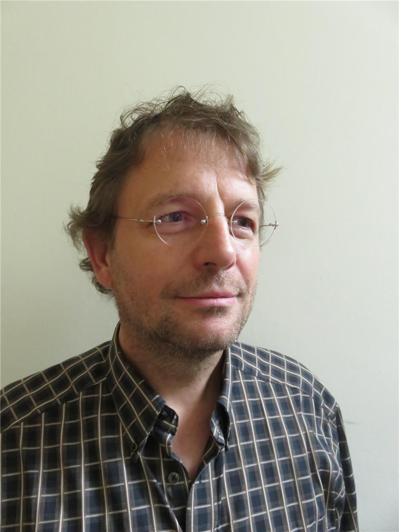 Dr. Jean-Marc Cloos ist in der Suchtmedizin sowie Gerontopsychiatrie (beschäftigt sich mit psychologischen Erkrankungen älterer Menschen) spezialisiert
