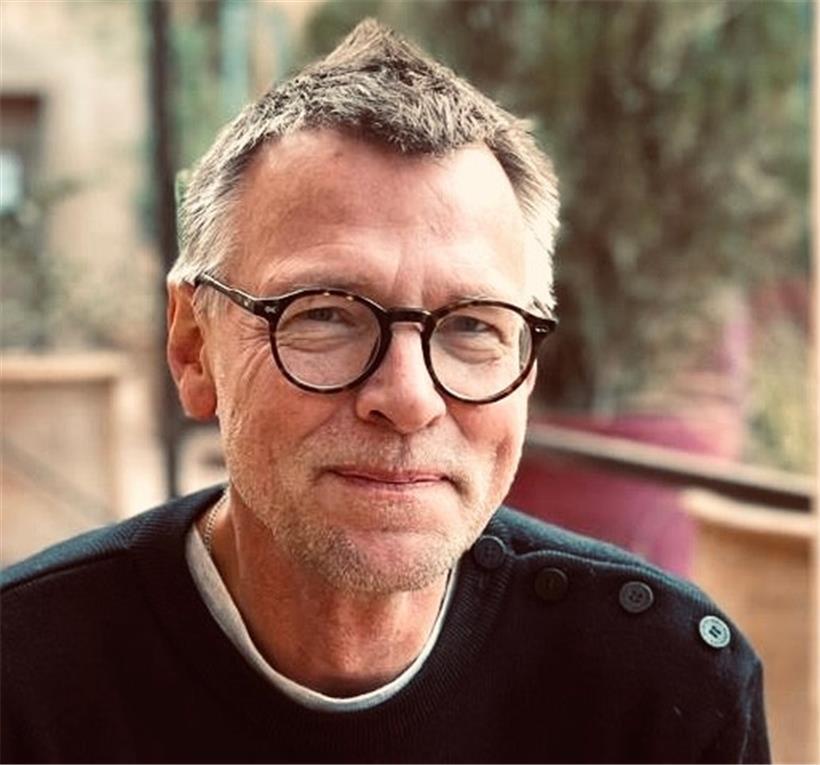 Dr. Michel Clees ist Gynäkologe und Präsident der Ethikkommission des CHEM. Er kandidiert für „déi gréng“ bei den Parlamentswahlen.
