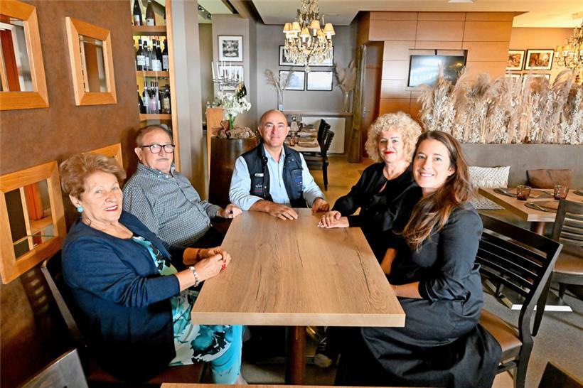 Drei Generationen Famiglia Ceccacci: Christina, Toni, Luigi, Sylvie und Deborah (v.l.)
