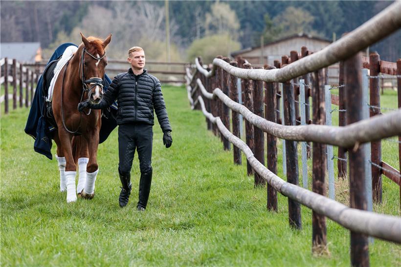 Dressurreiter Nicolas Wagner mit seinem Pferd Quater Back Junior
