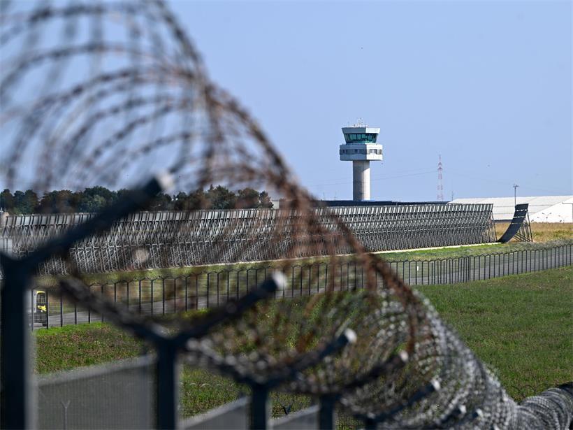 Drohnen sorgten am Montagabend erneut am Flughafen für Chaos