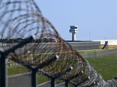 Drohnen sorgten am Montagabend erneut am Flughafen für Chaos