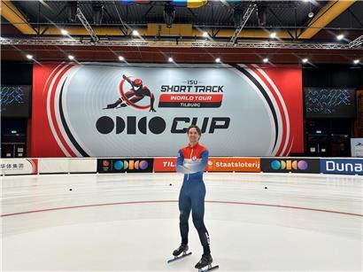 Peter Murphy zeigt Shorttrack-Eislauf, fördert Popularität des Sports in Luxemburg