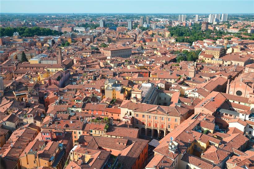 Durchaus eine Reise wert: Bologna von oben
