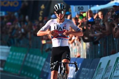 Durfte zum dritten Mal bei der Lombardei-Rundfahrt jubeln: Tadej Pogacar
