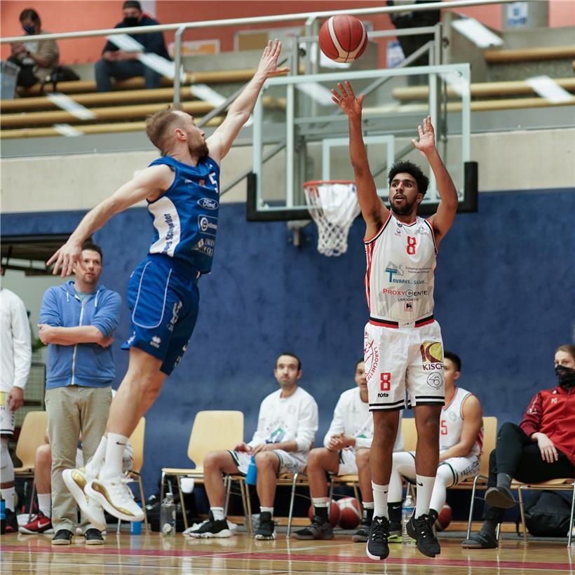 Dylan Rocha Pires (in Weiß) stand seit dem Restart im Februar in jeder Partie in der Startfünf
