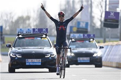 Dylan van Baarle (Ineos) gehört nach seinem Sieg auch zu den Favoriten bei der am Sonntag startenden Flandern-Rundfahrt 
