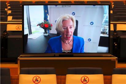 EMA-Direktorin Emer Cooke während der gestrigen Anhörung (per Videokonferenz) im EU-Parlament
