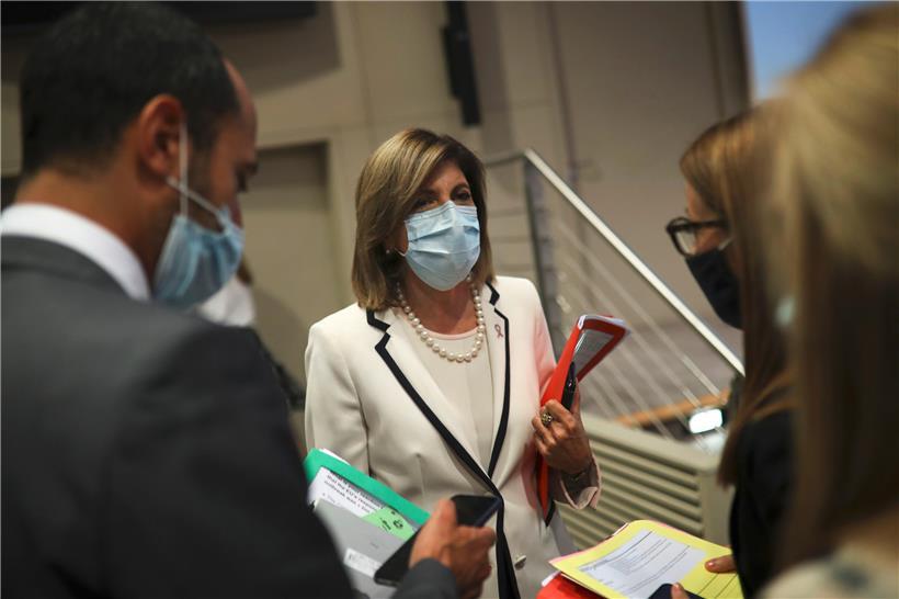 EU-Gesundheitskommissarin Stella Kyriakides warnt vor einem Cocktail aus Grippeviren und Covid-19
