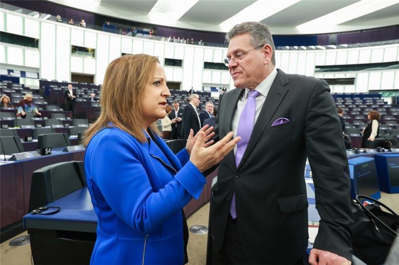 EU-Handelskommissar Maros Sefcovic im Gespräch mit der sozialdemokratischen Fraktionsvorsitzenden Iratxe Garcia-Perez
