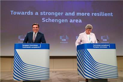 EU-Kommissar Margaritis Schinas und die EU-Innenkommissarin Ylva Johansson stellten gestern die Reformvorhaben in Brüssel vor
