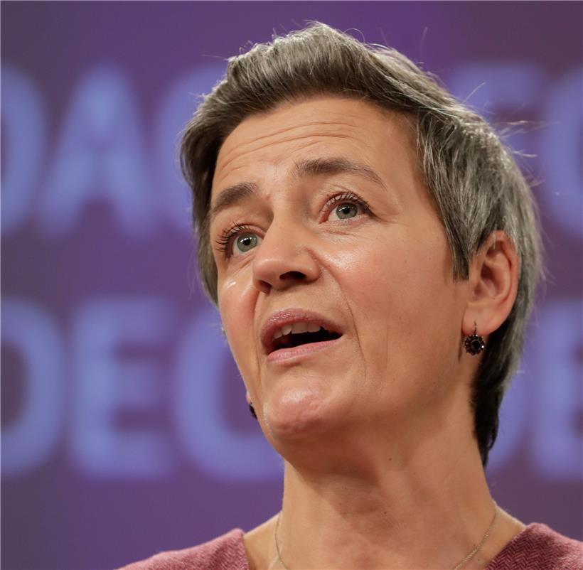 EU-Kommissarin Vestager und ihr Kollege Thierry Breton wollen die Forschung mit Daten voranbringen – und damit die Wirtschaft ankurbeln 
