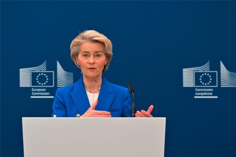 EU-Kommissionspräsidentin Ursula von der Leyen stellte am Dienstagmorgen während eines kurzen Auftritts den Aufrüstungsplan vor
