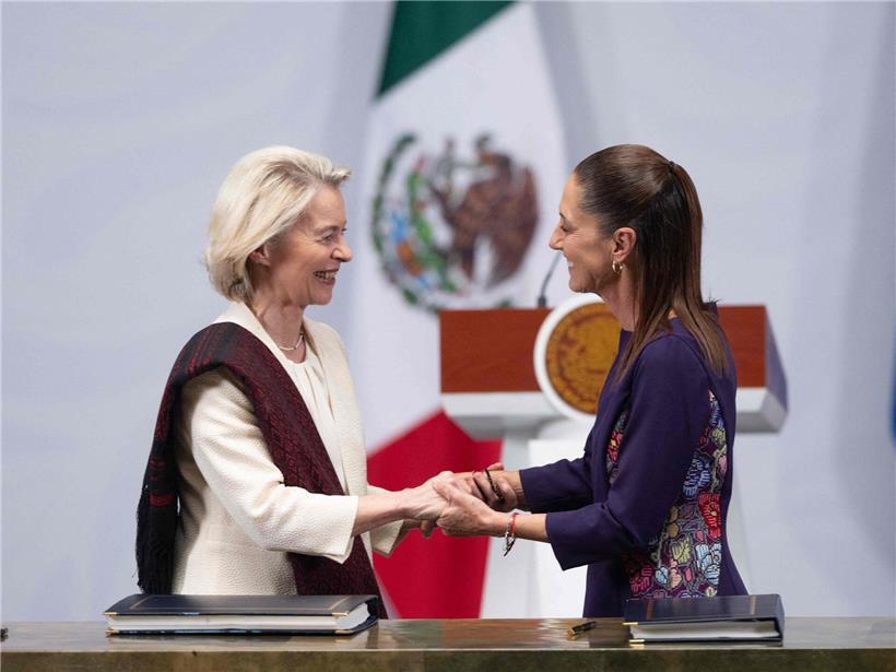 Ursula von der Leyen und Claudia Sheinbaum bei Treffen in Mexiko-Stadt, EU-Mexiko Zusammenarbeit und stabile Partnerschaft