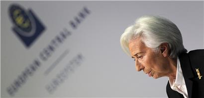 EZB-Präsidentin Christine Lagarde nimmt, trotz steigender Inflationsrate, bei Anleihekäufen den Fuß nicht vom Gas
