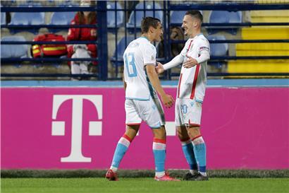 Edvin Muratovic (r.):  Erstes Länderspieltor im zweiten Spiel
