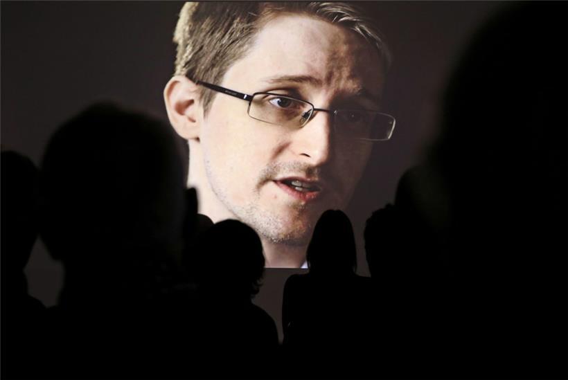 Edward Snowden 2015 bei einer Pressevorführung der NDR-Dokumentation „Schlachtfeld Internet – Wenn das Netz zur Waffe wird“
