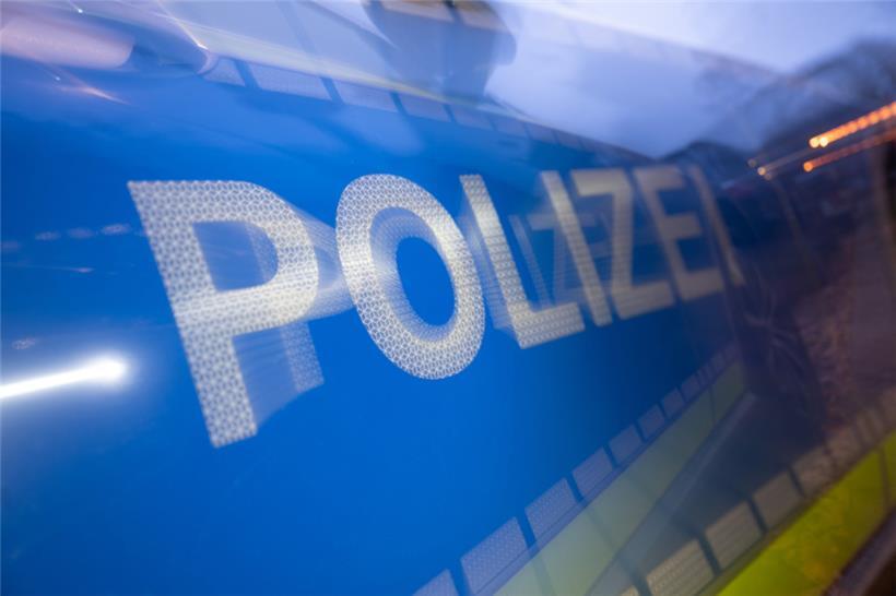 Ein 32-jähriger Beamte ist am Dienstag bei einem Einsatz in Brandenburg überfahren und getötet worden
