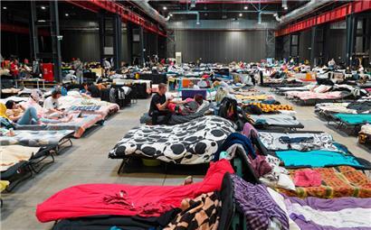 Ein Aufnahmezentrum für ukrainische Flüchtlinge in Warschau im Juli
