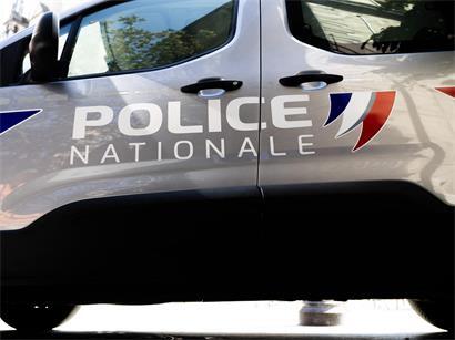 Ein Autofahrer entzog sich in Villerupt einer Polizeikontrolle und flüchtete trotz eines Schusses auf sein Fahrzeug in Richtung Luxemburg
