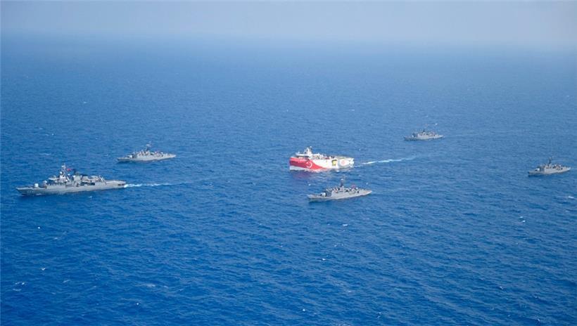 Ein Bohrschiff mit militärischer Begleitung ist nicht mit guten Absichten unterwegs
